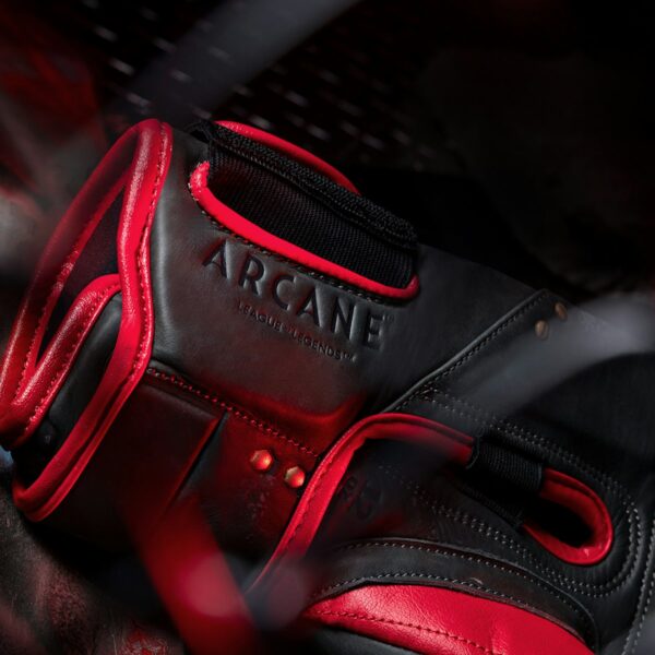Hayabusa Arcane Vi Cagefighter Boxing Gloves - Image 5