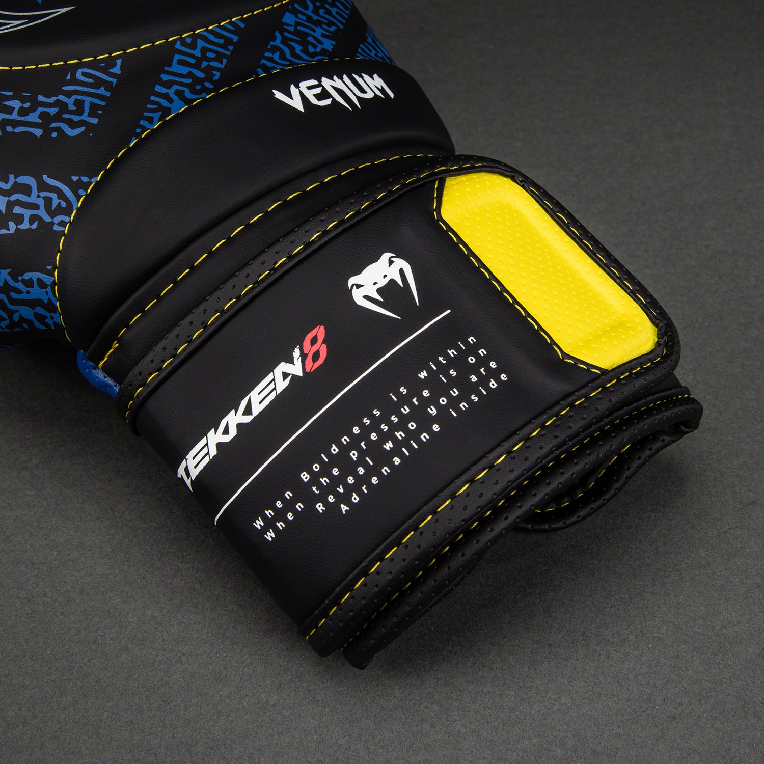 Venum x TEKKEN 8 Boxing Gloves - King - Black/Yellow - Image 4