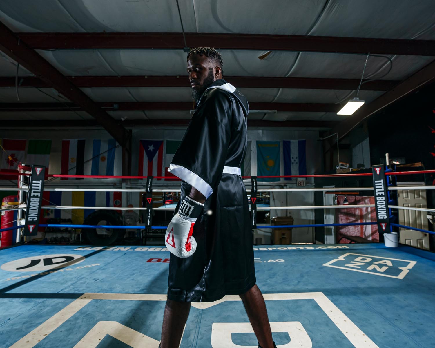 TITLE Boxing Pro Full Length Robe 3.0 - Black/White - Image 4